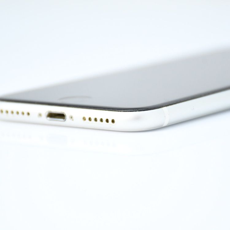 �����ʡ������Хåƥ꡼��������87���SIM�ե꡼iPhone SE �裲���� 256GB �ۥ磻��