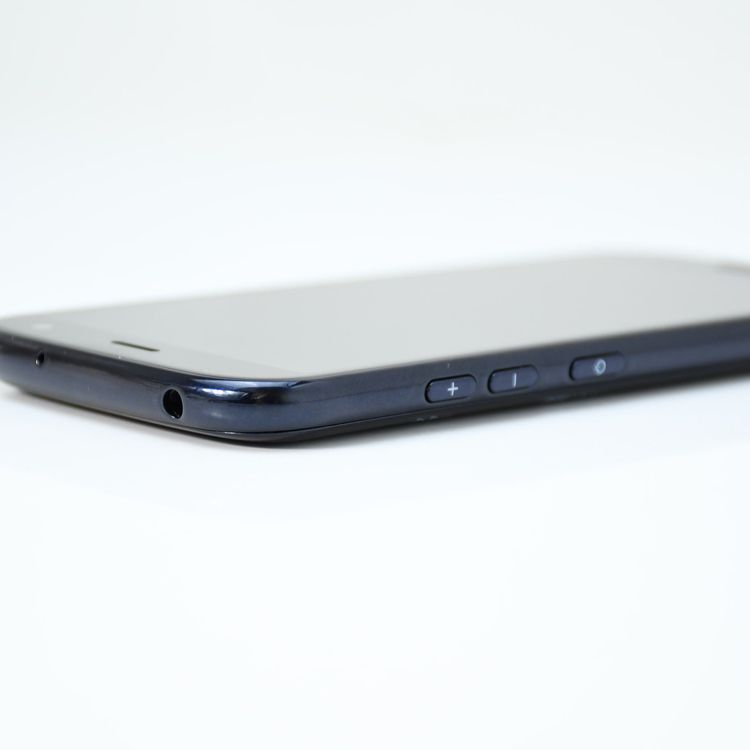 �ڱվ����ʡ�����󥯡�SIM�ե꡼ docomo ���ޡ��ȥե��� F-52B �ͥ��ӡ�