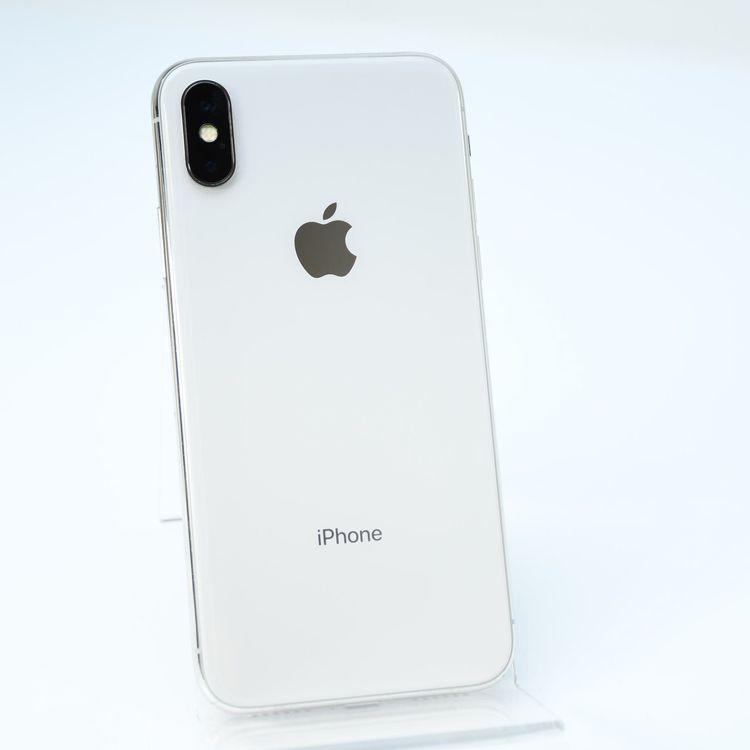 �ڱվ����ʡ�ư��ġ�����100 %��docomo SIM�ե꡼iPhone X 64GB ����С�