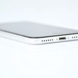 ��ư��ġ�����100 %�����ʡ�SIM�ե꡼ iPhone SE�裲���� 64GB �ۥ磻��