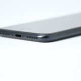 �ڽ����Хåƥ꡼84%��au SIM�ե꡼ iPhoneSE �裳���� 64GB �ߥåɥʥ���