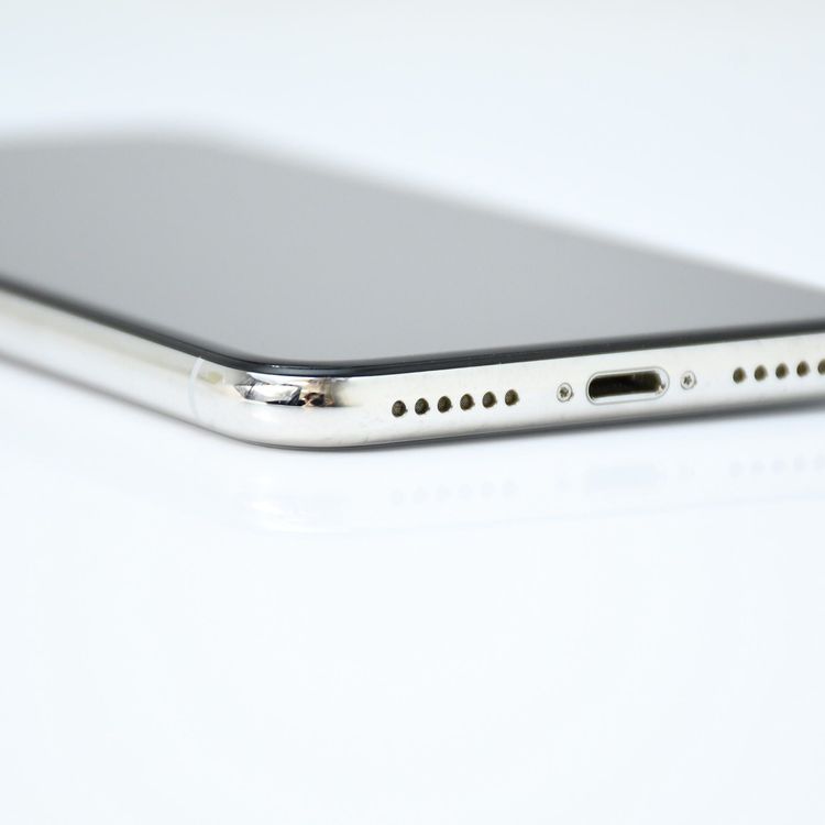 �ڱվ����ʡ������Хåƥ꡼100���docomo SIM�ե꡼ iPhone X 64GB ����С�