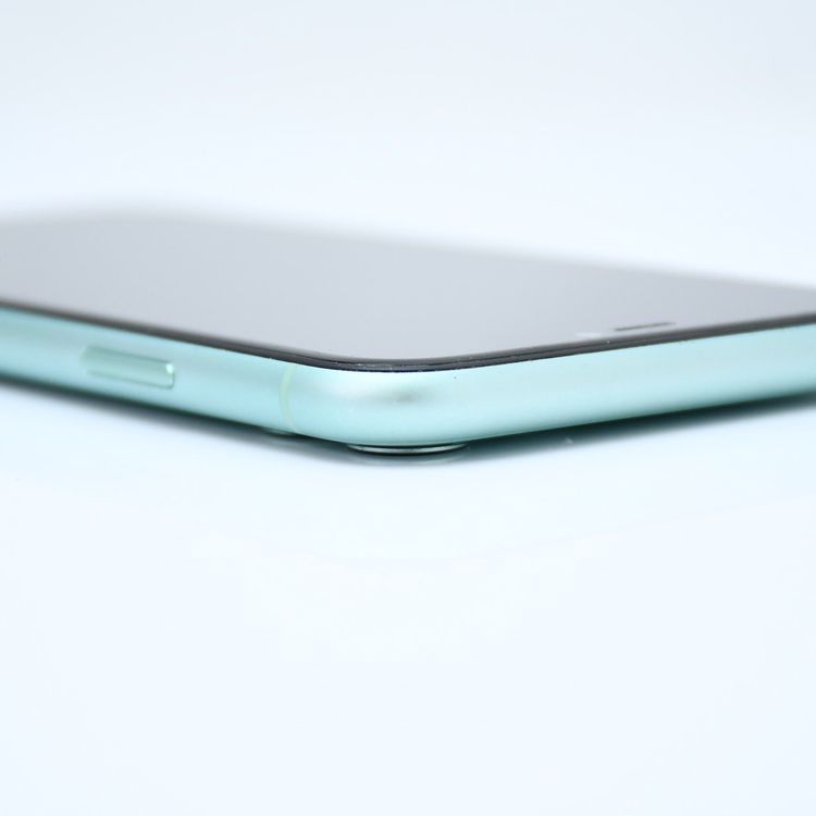 【液晶美品】SIMフリー iPhone11 256GB グリーン