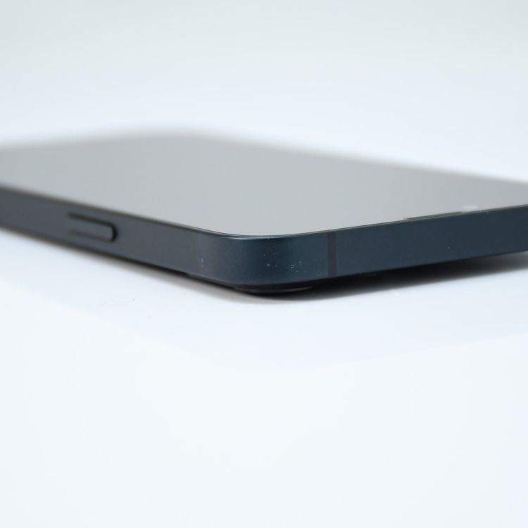 ڱվʡХåƥ꡼82%SIMե꡼ iPhone13 128GB ߥåɥʥ