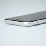 �ڱվ����ʡ������Хåƥ꡼��������84���SIM�ե꡼iPhone SE �裲���� 64GB�ۥ磻��