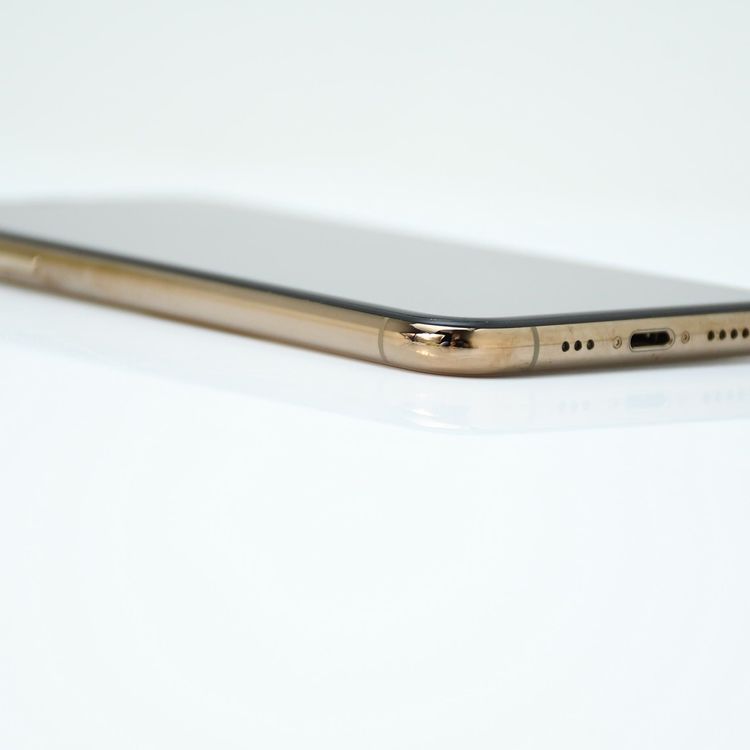 �����ʡ�docomo SIM�ե꡼ iPhone XS 64GB �������