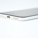 au SIM�ե꡼iPhone SE �裲���� 128GB �ۥ磻��