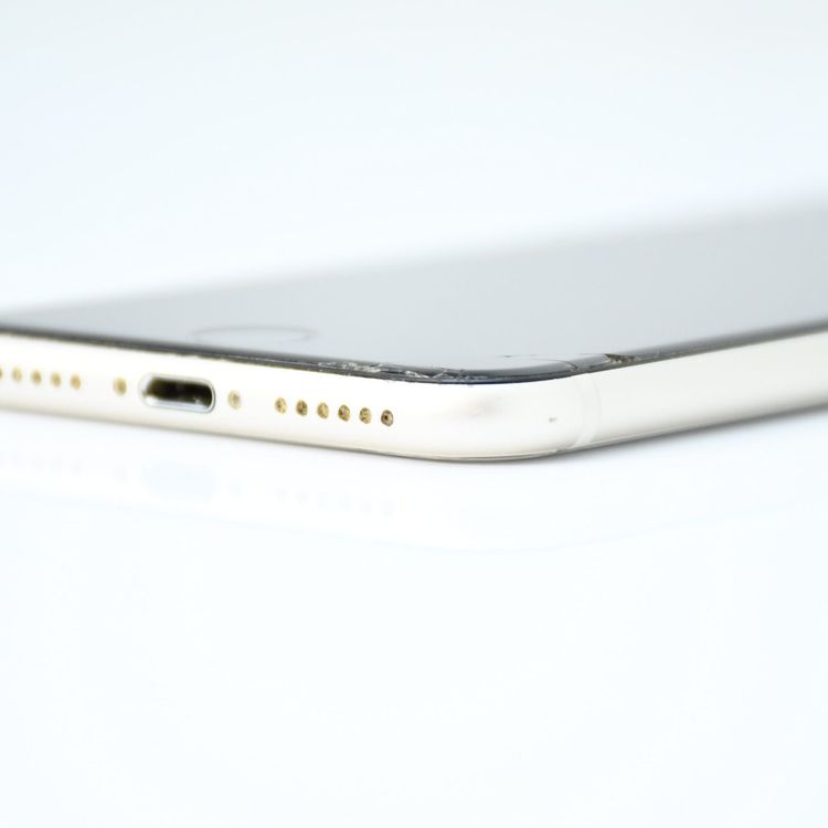 ��ư��ġ��Ҥӳ���SIM�ե꡼iPhone SE �裳���� 64GB �������饤��