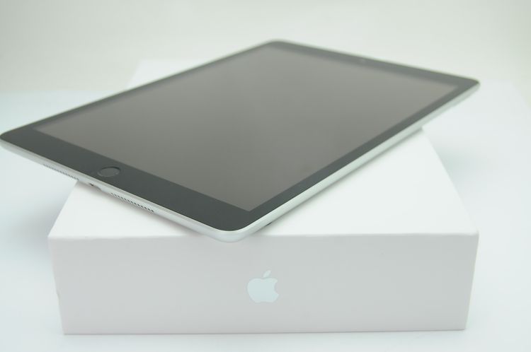 iPad 第9世代 64GB wifi シルバー 付属品完備