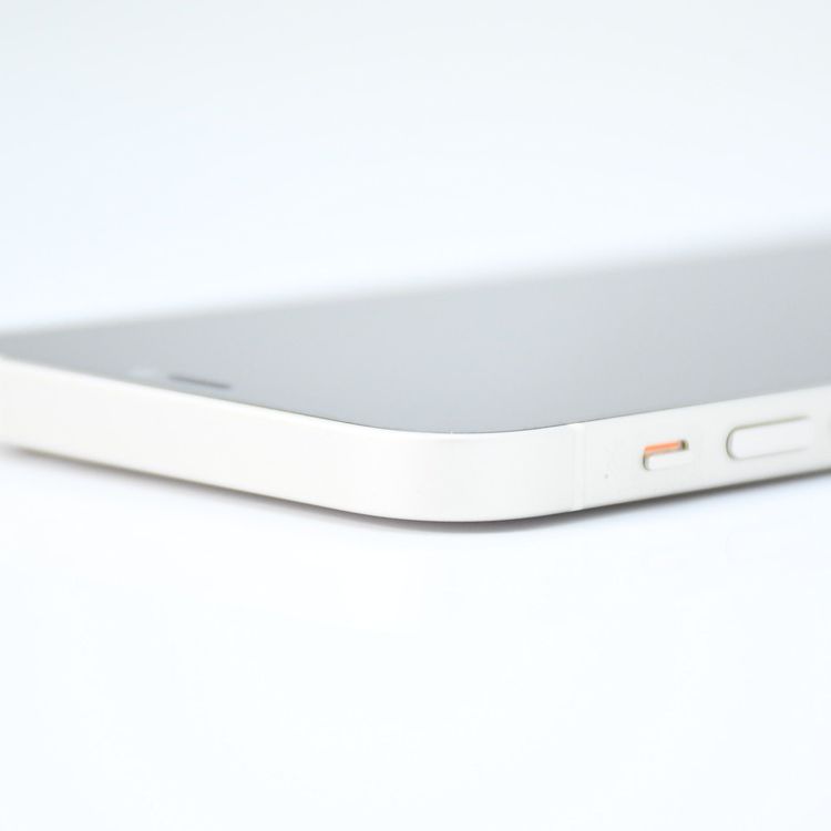 �ڽ����Хåƥ꡼81���docomo SIM�ե꡼ iPhone 12 64GB �ۥ磻��