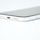 SIM�ե꡼ iPhone XR 128GB �ۥ磻��