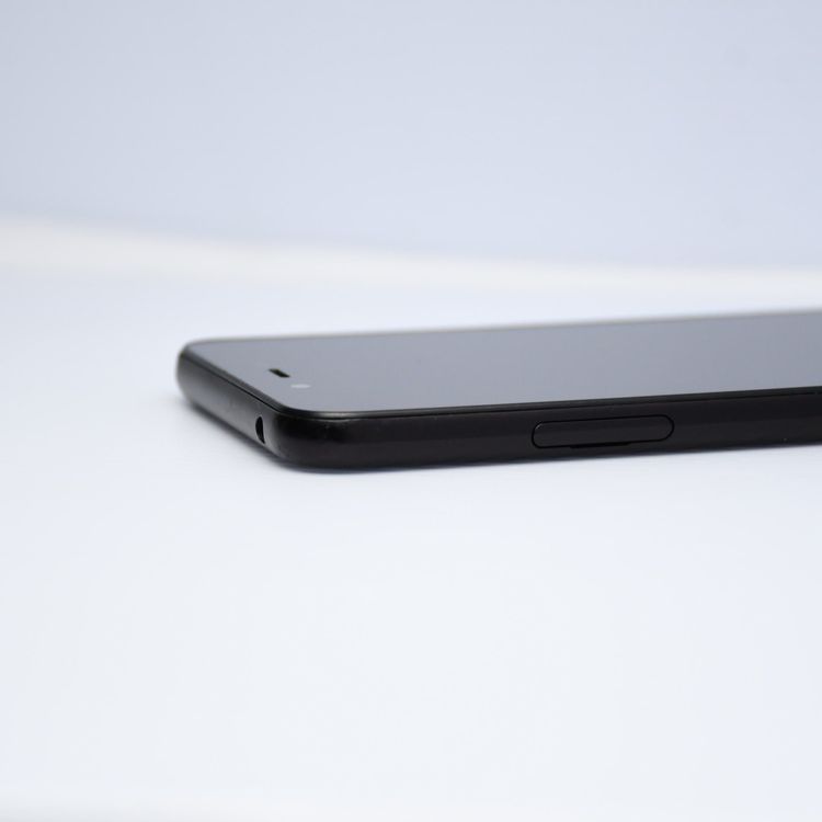 �ڥ���󥯡����ԡ��������ɡ�AQUOS sense basic 702SH
