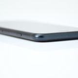 �ڽ����Хåƥ꡼89%�����ʡ�SIM�ե꡼ iPhone SE ��3���� 64GB �ߥåɥʥ���