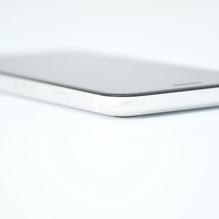 �����ʡ������Хåƥ꡼82���SIM�ե꡼ iPhone SE �裲���� 64GB �ۥ磻��