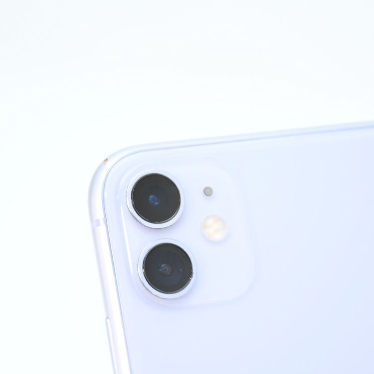 ��ư��ġ�����100 %���վ����ʡ� SIM�ե꡼ iPhone11 64GB �ѡ��ץ�