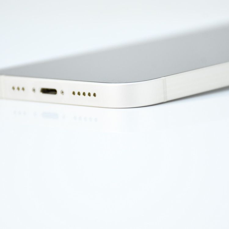 �ڱվ����ʡ���°�ʴ�����docomo SIM�ե꡼ iPhone14 128GB �������饤��
