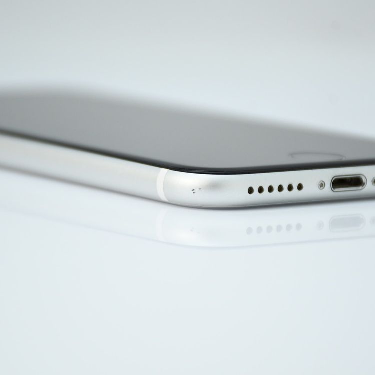 ڱվʡSIMե꡼ iPhone SE 裲 128GB ۥ磻