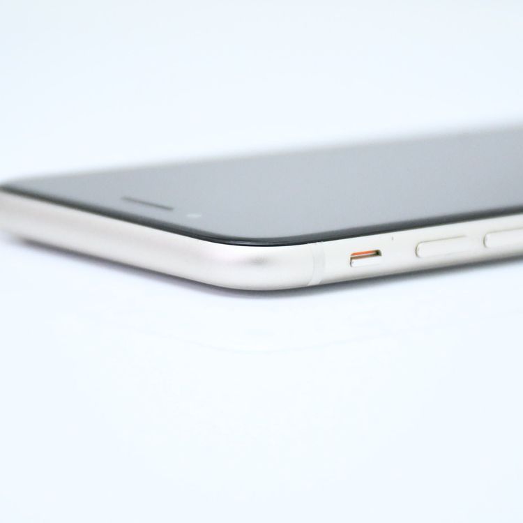 ưġ100 %ʡau SIMե꡼ iPhoneSE 裳 64GB饤