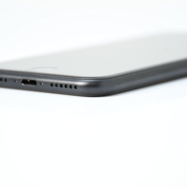 �ڽ����Хåƥ꡼80���SIM�ե꡼ iPhone SE �裲���� 64GB �֥�å�