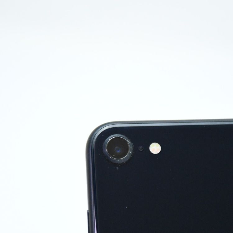 ưġ100 % SIMե꡼ iPhoneSE 裳 64GB ߥåɥʥ