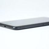 �ڱվ����ʡ�SIM�ե꡼ iPhone SE �裲���� 64GB �֥�å�