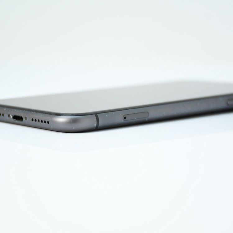 au SIM�ե꡼ iPhone11 64GB �֥�å�