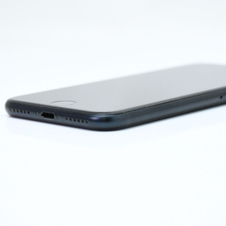 ưġ100 % SIMե꡼ iPhoneSE 裳 64GB ߥåɥʥ