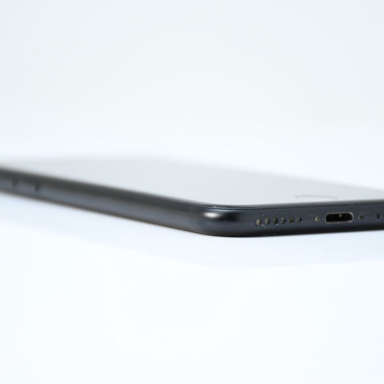 �����ʡ�SIM�ե꡼ iPhone SE �裲���� 128GB �֥�å�