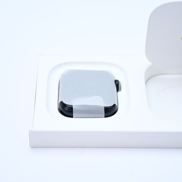 新品同様* 購入日2025年10月20日*Apple Watch SE 第3世代 40 mm