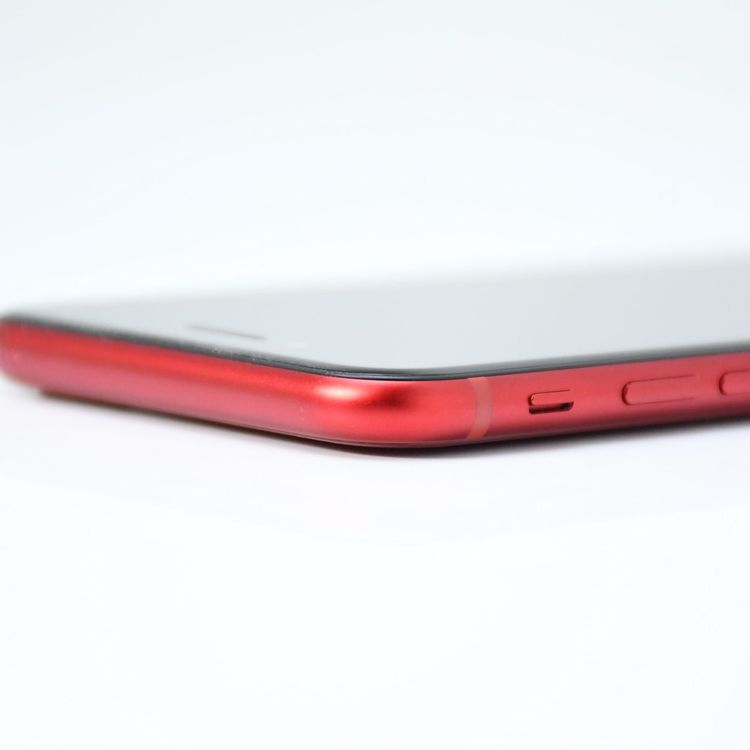 �ڱվ����ʡ������Хåƥ꡼80%��au SIM�ե꡼ iPhoneSE �裳���� 64GB ��å�