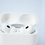 ����°�ʴ�����AirPods Pro ��2����  MQD83J/A