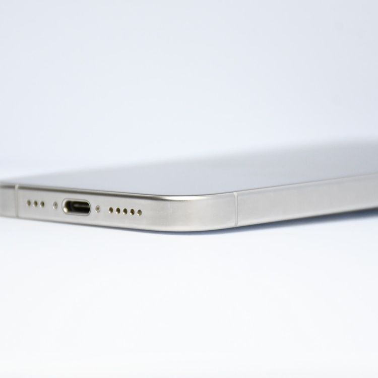 �ڱվ����ʡ�SIM�ե꡼ iPhone 15 Pro 128GB �ۥ磻�ȥ����˥���