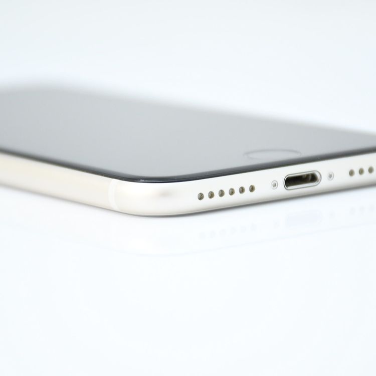 ��ư��ġ������Хåƥ꡼84 %�����ʡ�  au SIM�ե꡼ iPhoneSE �裳���� 64GB