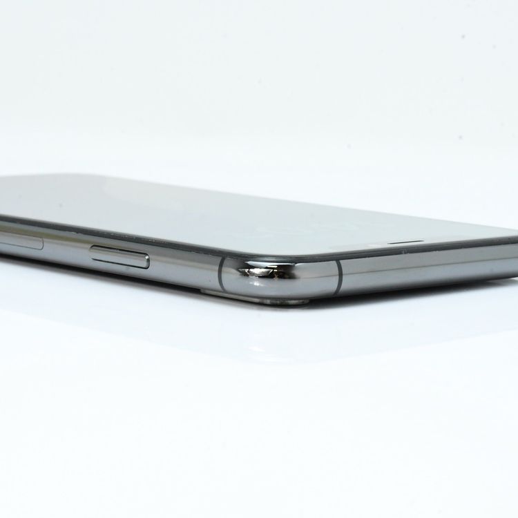�ڱվ����ʡ�ư��ġ�����100 %��SIM�ե꡼ iPhone XS 64GB ���ڡ������쥤
