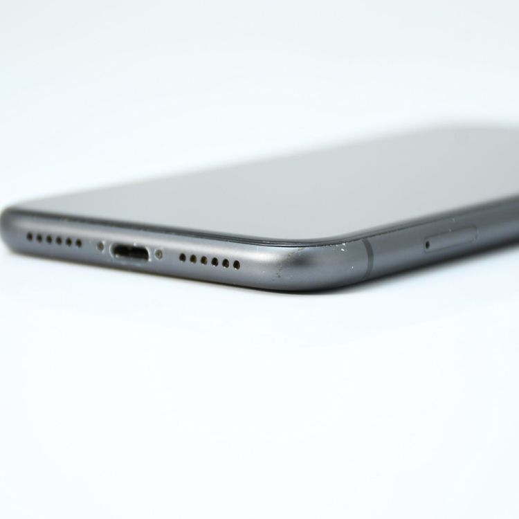 �ڱվ����ʡ�SIM�ե꡼ iPhone11 64GB �֥�å�