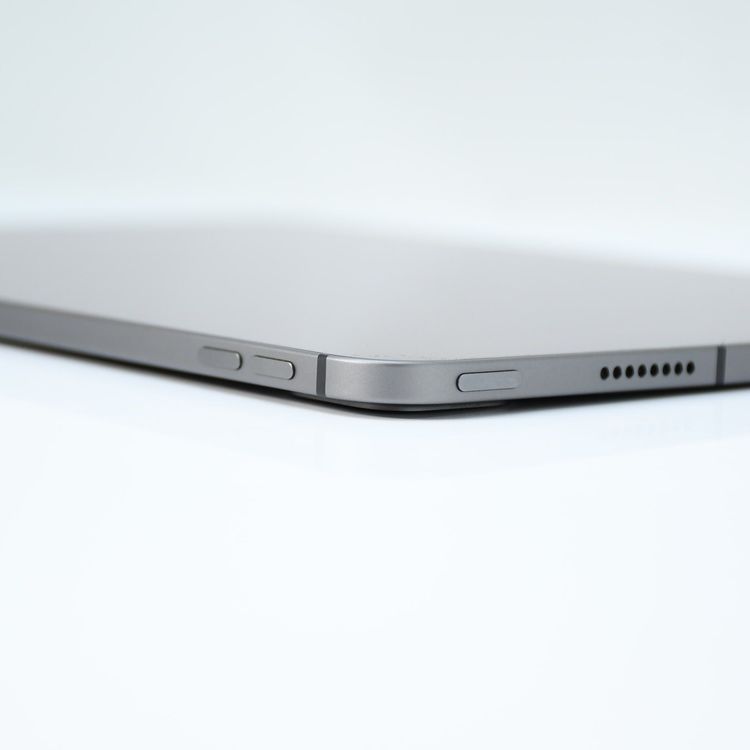 �ڱվ����ʡ�SIM�ե꡼ iPad Pro 11����� ��3���� 256GB MHW73J/A