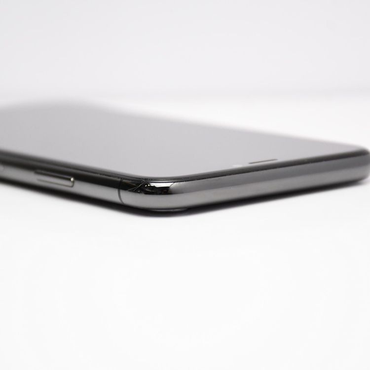 ��ư���ǽ������100���docomo SIM�ե꡼ iPhone 8 64GB