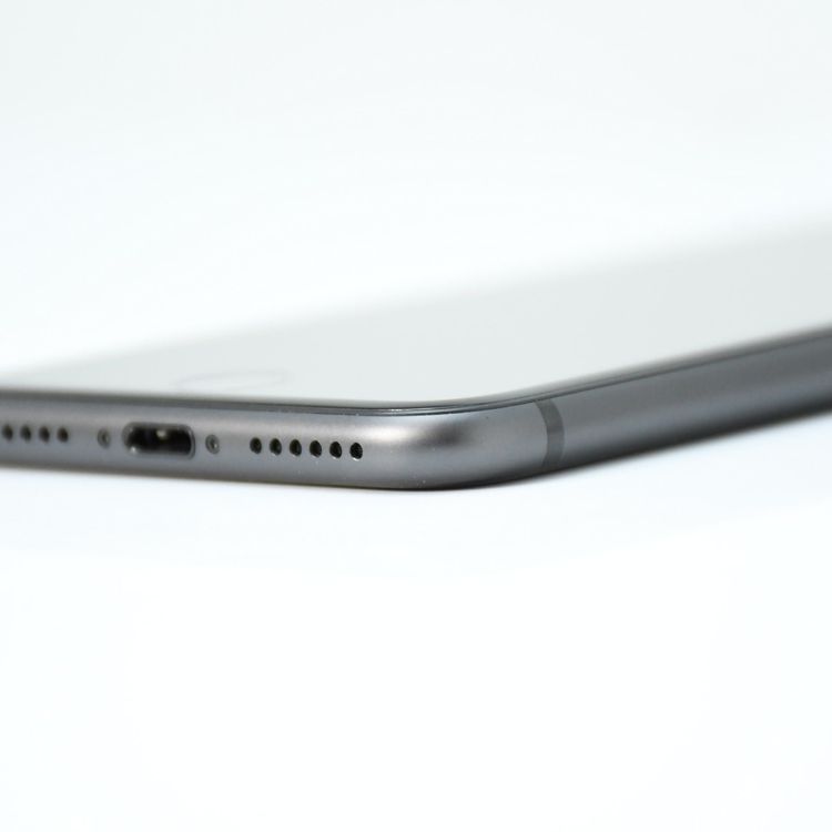 �ڥХåƥ꡼��������92���SIM�ե꡼ iPhone8 64GB ���ڡ������쥤