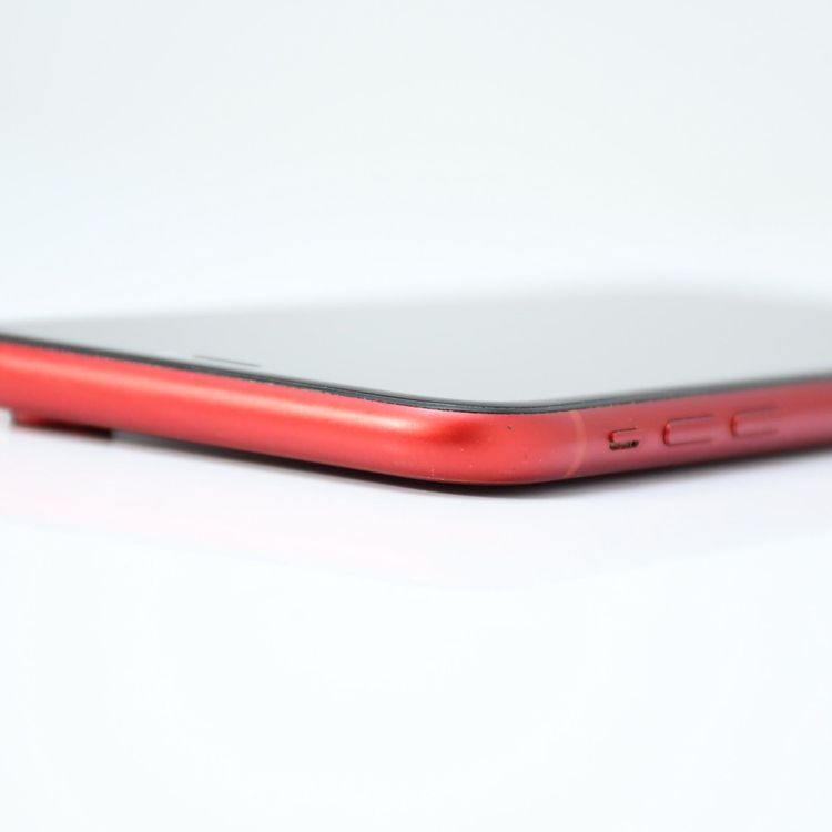 �����ʡ������Хåƥ꡼83���docomo SIM�ե꡼ iPhone XR 64GB ��å�