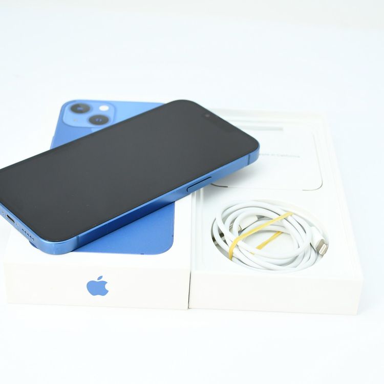�ڱվ����ʡ������Хåƥ꡼��������83���SIM�ե꡼ iPhone13 256GB �֥롼