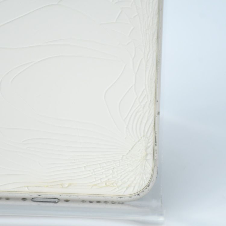 ��ư��ġ��Ҥӳ�����������85%��SIM�ե꡼iPhone SE �裳���� 128GB�������饤��