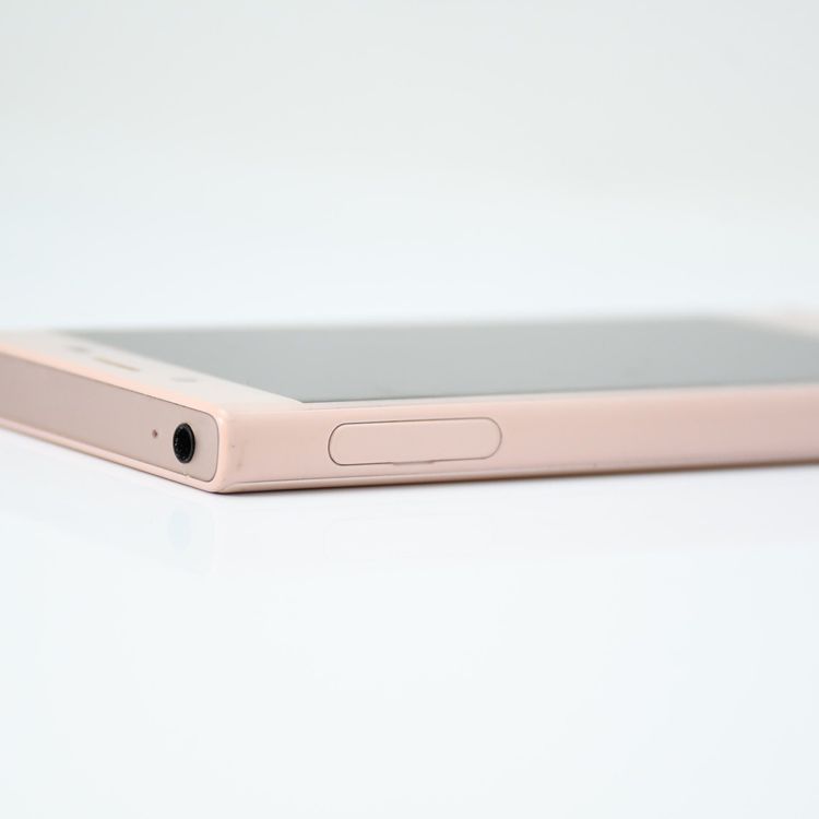 �ڱվ����ʡ������ɹ���docomo Xperia X Compact SO-02J ���եȥԥ�