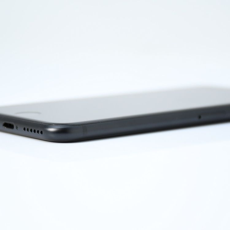 �ڽ����Хåƥ꡼�������� 92���SIM�ե꡼ iPhone SE �裲���� 64GB �֥�å�