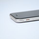 ưġ100 % SIMե꡼ iPhoneSE 裳 64GB 饤