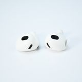 ����°�ʴ�����AirPods ��3����  Wireless Charging Case