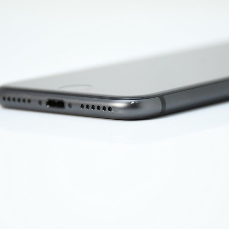 �ڱվ����ʡ�SIM�ե꡼ iPhone 8 64GB ���ڡ������쥤