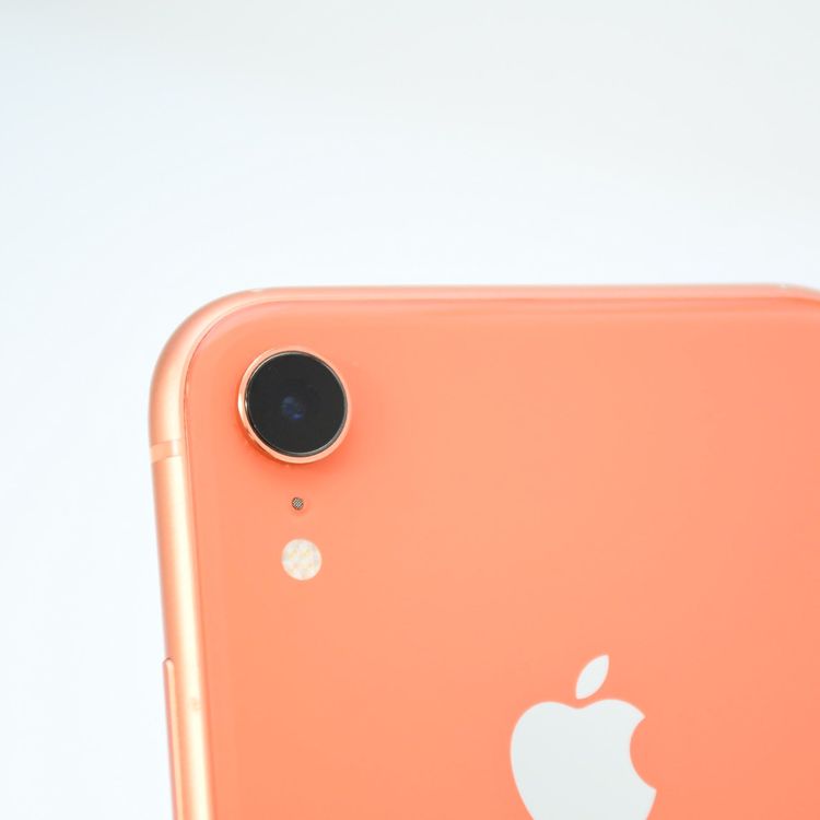 �ڱվ����ʡ������Хåƥ꡼86���docomo SIM�ե꡼ iPhone XR 128GB