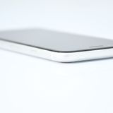 ��ư��ġ�����100 %�����ʡ�SIM�ե꡼ iPhone SE�裲���� 64GB �ۥ磻��