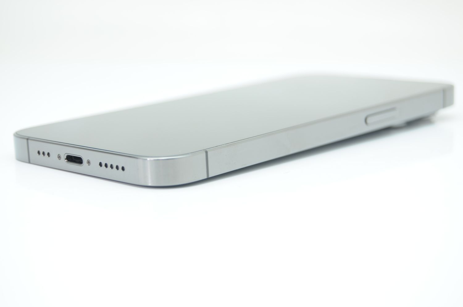 ムスビー｜決算SALE ＊電池良好91%＊SIMフリー docomo iPhone13 Pro 