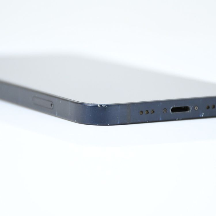 �ڱվ����ʡ�ư��ġ�����100 %�� au SIM�ե꡼ iPhone12 64GB �֥�å�